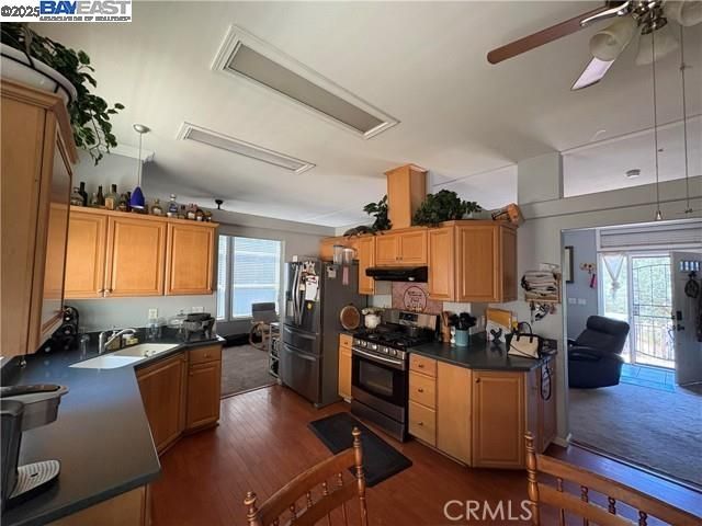 3348 Wolf Creek Road, Clearlake Oaks, CA 95423