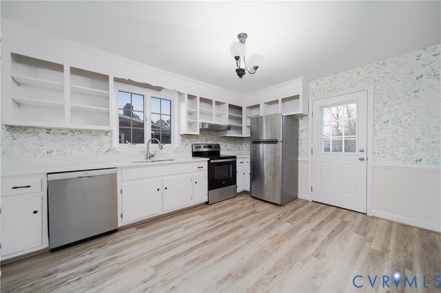 1030 Briarcliffe Dr, Colonial Heights, VA 23834