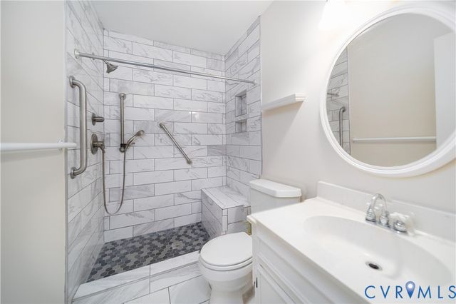 1030 Briarcliffe Dr, Colonial Heights, VA 23834