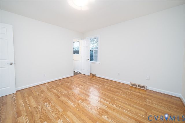 1030 Briarcliffe Dr, Colonial Heights, VA 23834