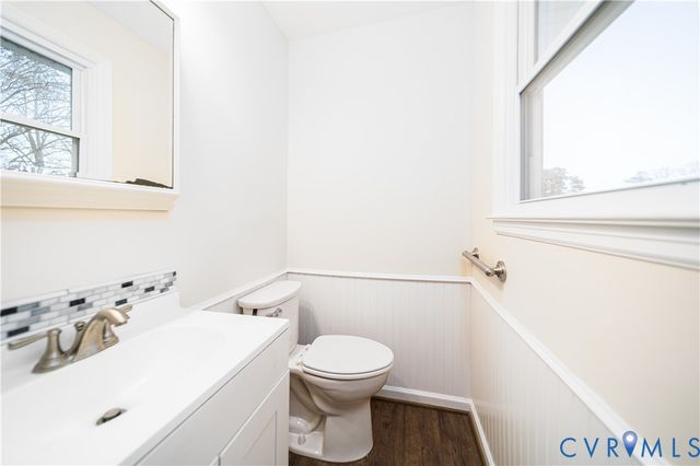 1030 Briarcliffe Dr, Colonial Heights, VA 23834