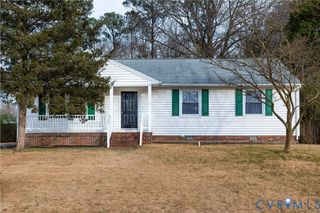 1030 Briarcliffe Dr, Colonial Heights, VA 23834