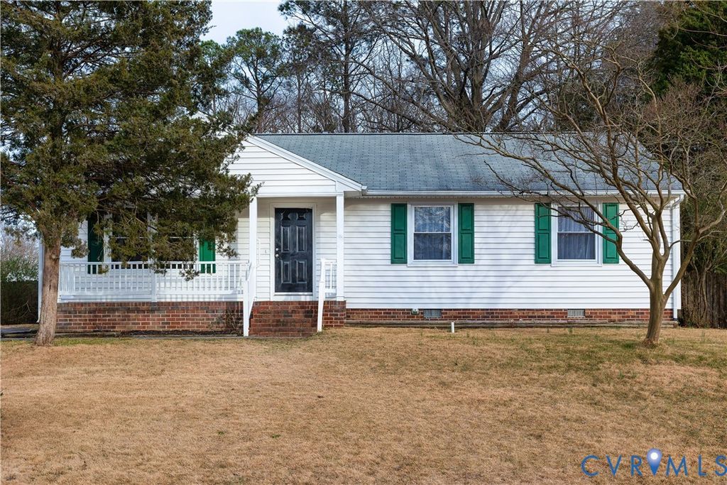 1030 Briarcliffe Dr, Colonial Heights, VA 23834