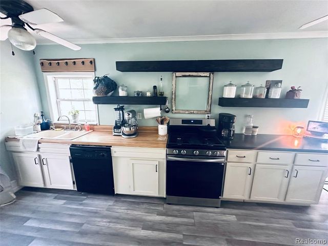 5827 Annibal Drive, Lapeer, MI 48446