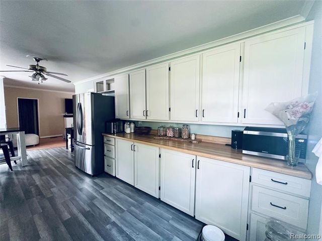 5827 Annibal Drive, Lapeer, MI 48446
