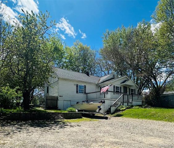 5827 Annibal Drive, Lapeer, MI 48446
