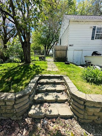 5827 Annibal Drive, Lapeer, MI 48446
