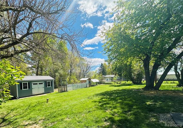 5827 Annibal Drive, Lapeer, MI 48446