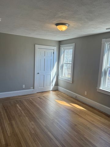 113 Union St 2, Bridgewater, MA 02324