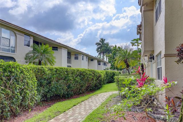 6659 Via Regina 7, Boca Raton, FL 33433