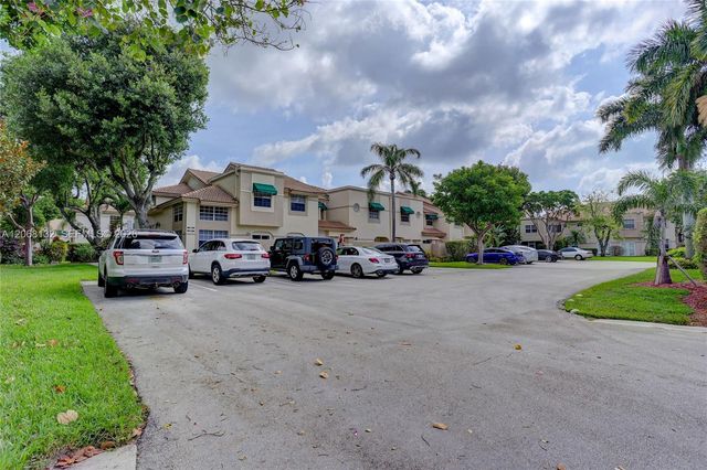 6659 Via Regina 7, Boca Raton, FL 33433