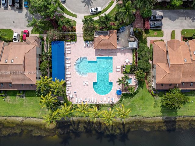 6659 Via Regina 7, Boca Raton, FL 33433