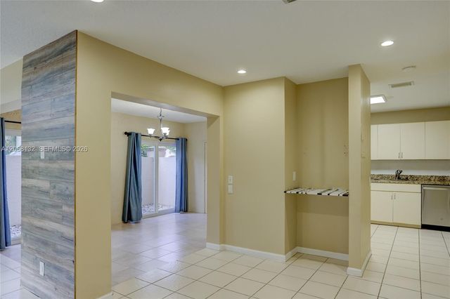 6659 Via Regina 7, Boca Raton, FL 33433
