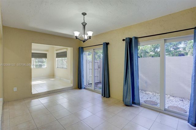 6659 Via Regina 7, Boca Raton, FL 33433