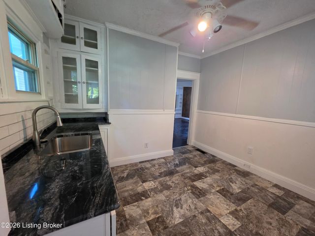 321 S 39th St, Louisville, KY 40212