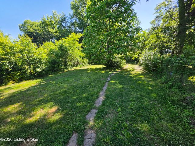 321 S 39th St, Louisville, KY 40212