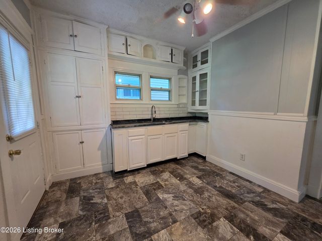 321 S 39th St, Louisville, KY 40212