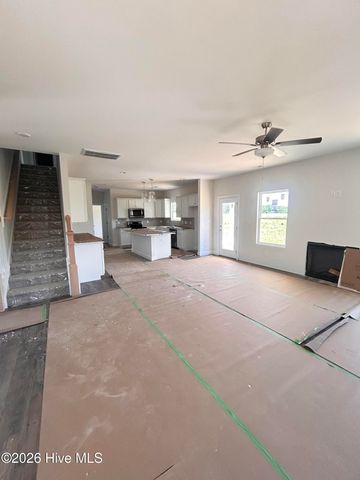 64 Maverick Lane, Dunn, NC 28334