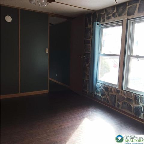 93 Nashua Street, Lehigh Twp, PA 18088