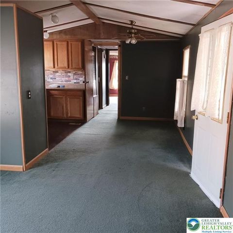 93 Nashua Street, Lehigh Twp, PA 18088