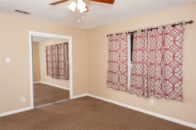 146 S Crestwood Boulevard, Desoto, TX 75115