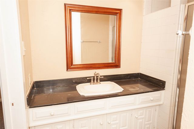 146 S Crestwood Boulevard, Desoto, TX 75115