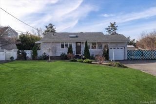 26 Eugene Drive, Kings Park, NY 11754