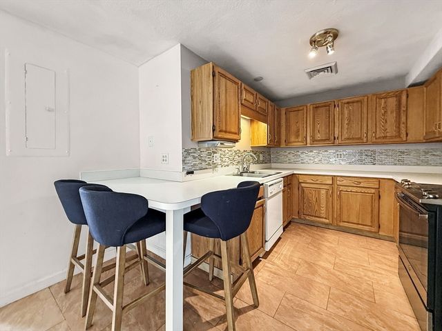 39 Parlin St 304, Everett, MA 02149