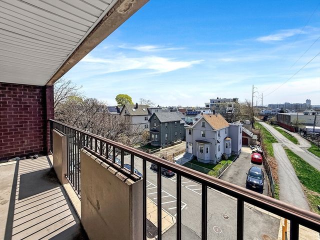 39 Parlin St 304, Everett, MA 02149