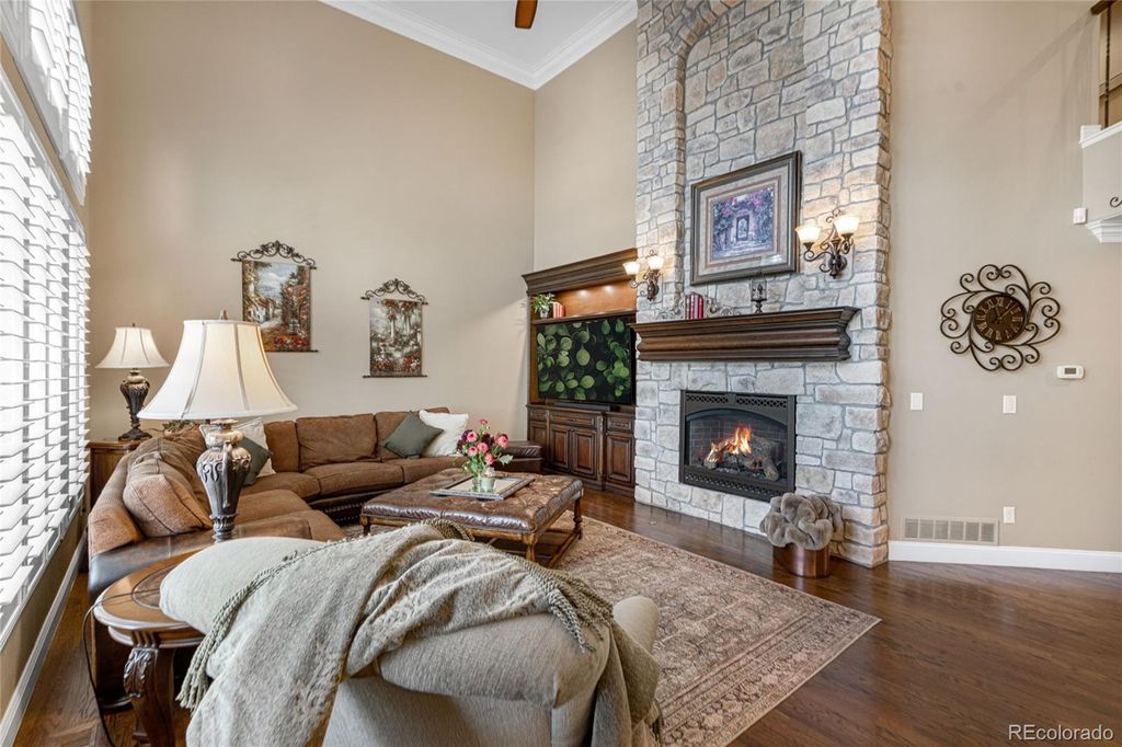 Image 19 of property listing at 10119 Knoll Circle, Highlands Ranch, CO 80130