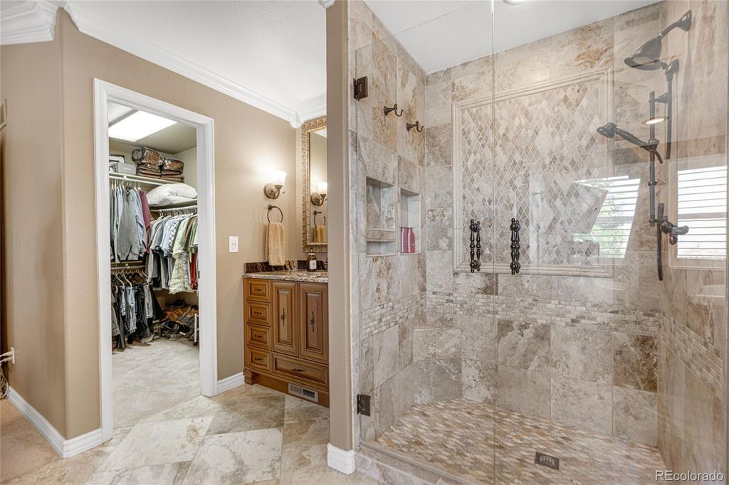 Image 29 of property listing at 10119 Knoll Circle, Highlands Ranch, CO 80130
