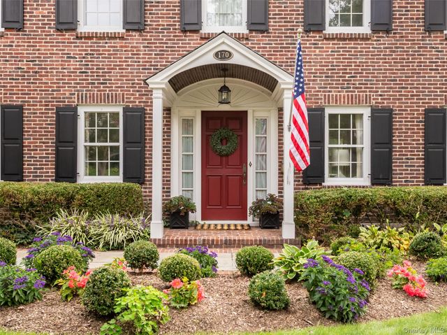 170 Manhasset Woods Road, Manhasset, NY 11030