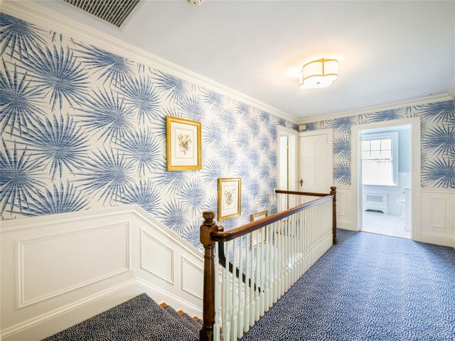 170 Manhasset Woods Road, Manhasset, NY 11030