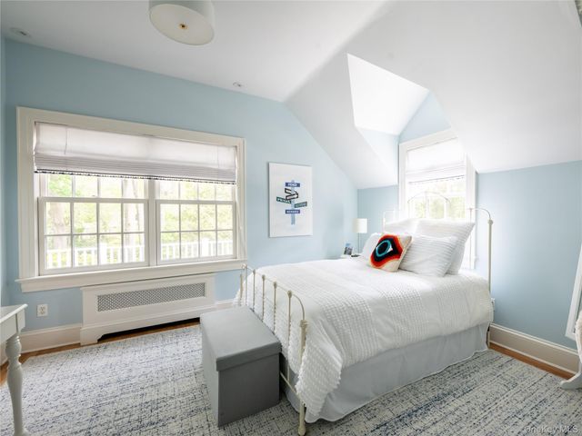 170 Manhasset Woods Road, Manhasset, NY 11030