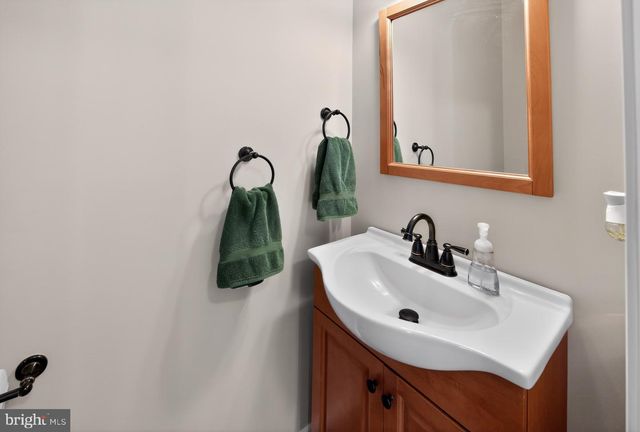 215 PROVIDENCE HILL RD, Coatesville, PA 19320