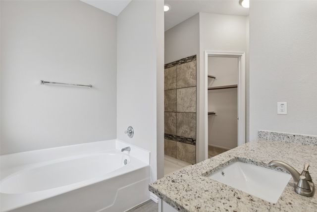 910 Hill Meadow Drive, Midlothian, TX 76065