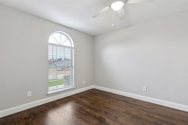 910 Hill Meadow Drive, Midlothian, TX 76065