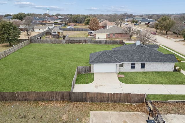 910 Hill Meadow Drive, Midlothian, TX 76065