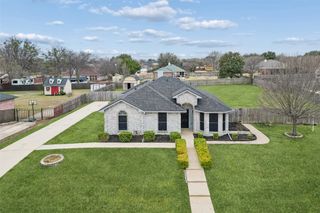 910 Hill Meadow Drive, Midlothian, TX 76065