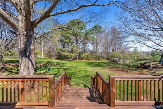 221 Slaterock Road, Hazel Green, AL 35750