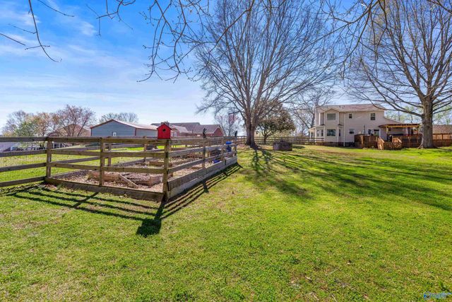 221 Slaterock Road, Hazel Green, AL 35750