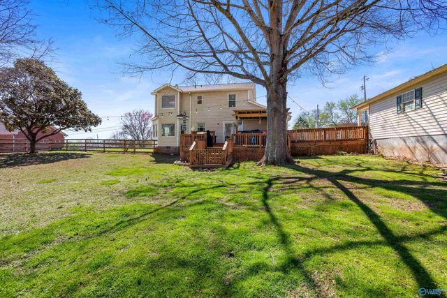 221 Slaterock Road, Hazel Green, AL 35750