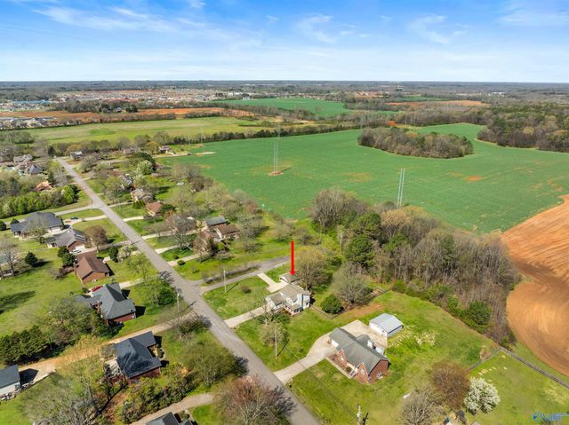 221 Slaterock Road, Hazel Green, AL 35750