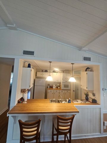 3347 Bandera Street, Athens, TX 75752