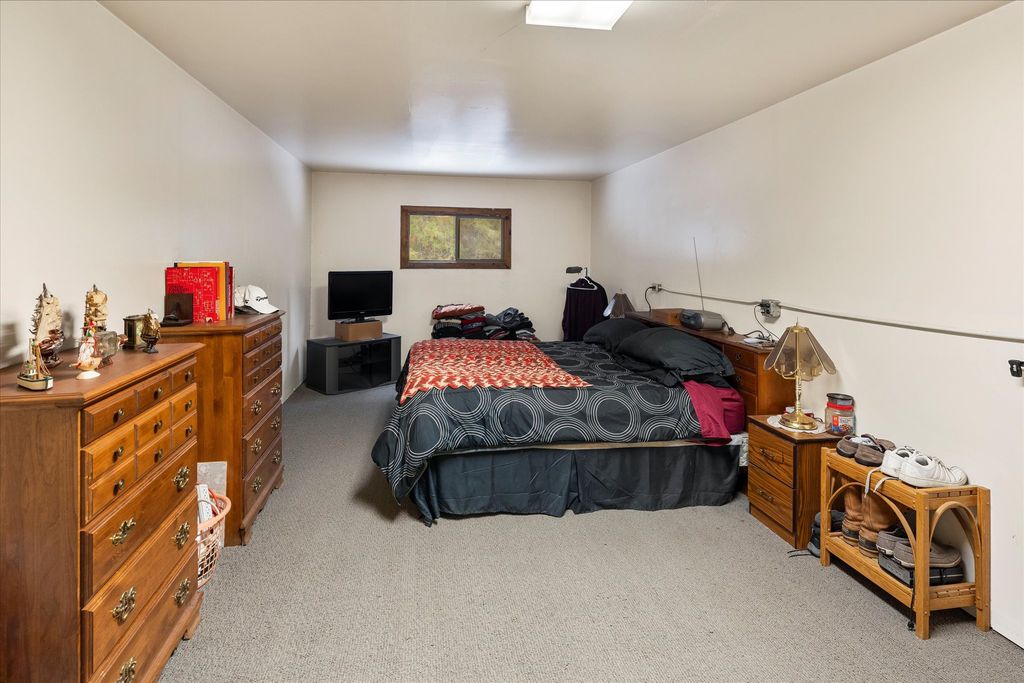 Image 14 of property listing at 28132 Us Highway 2, Libby, MT 59923
