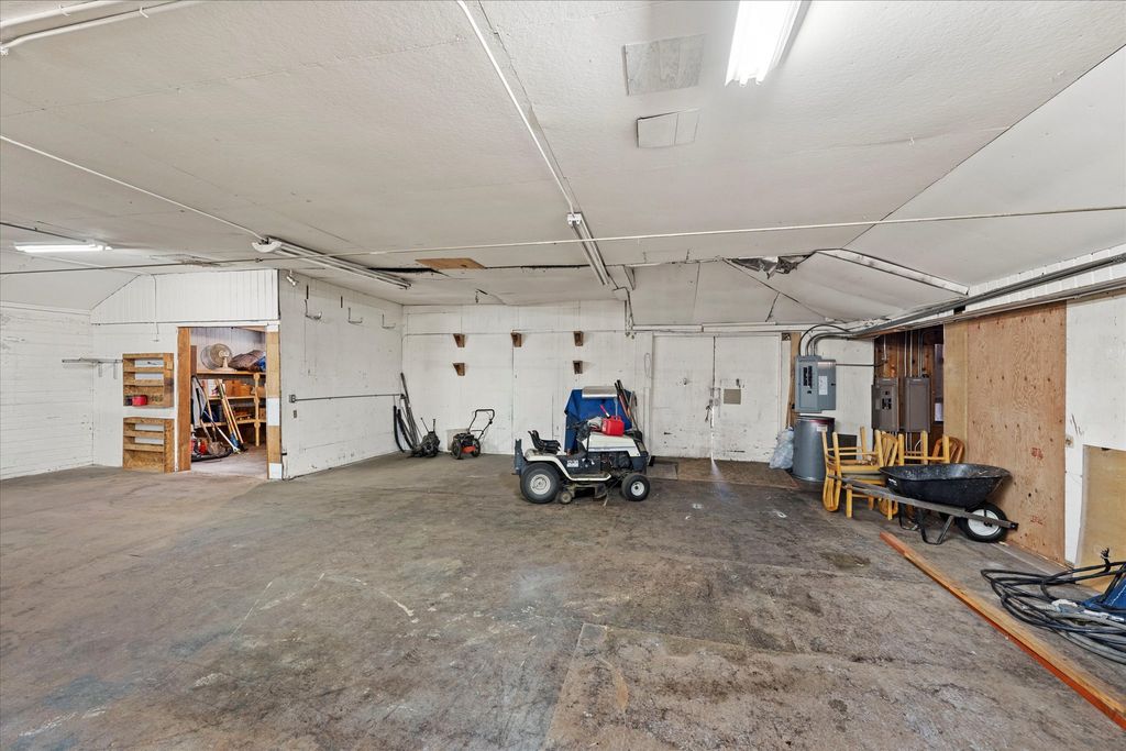 Image 21 of property listing at 28132 Us Highway 2, Libby, MT 59923