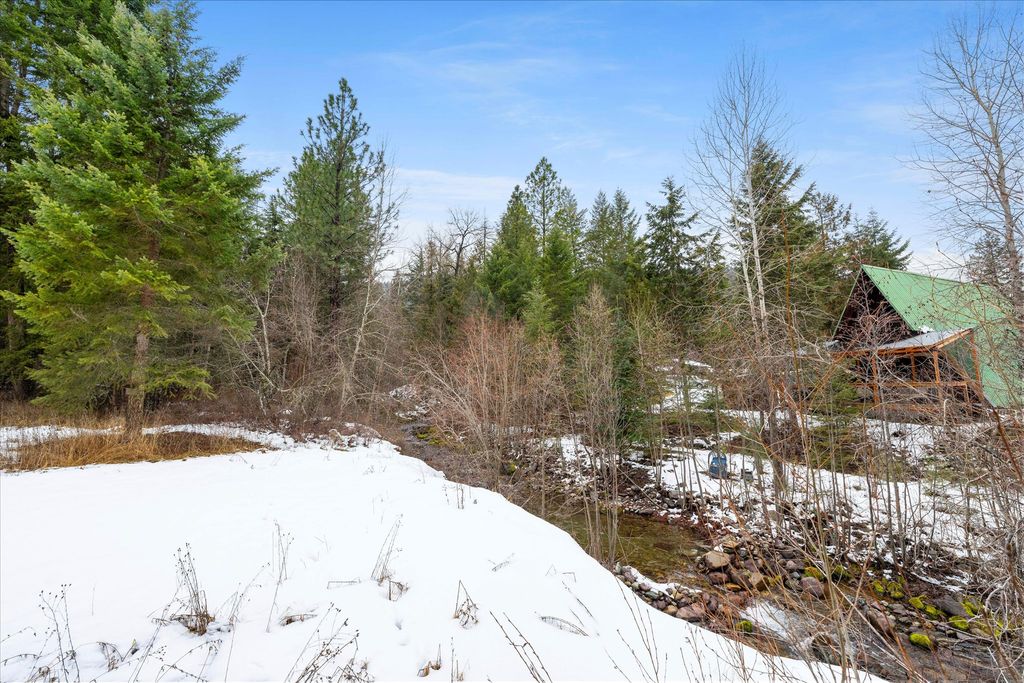Image 6 of property listing at 28132 Us Highway 2, Libby, MT 59923