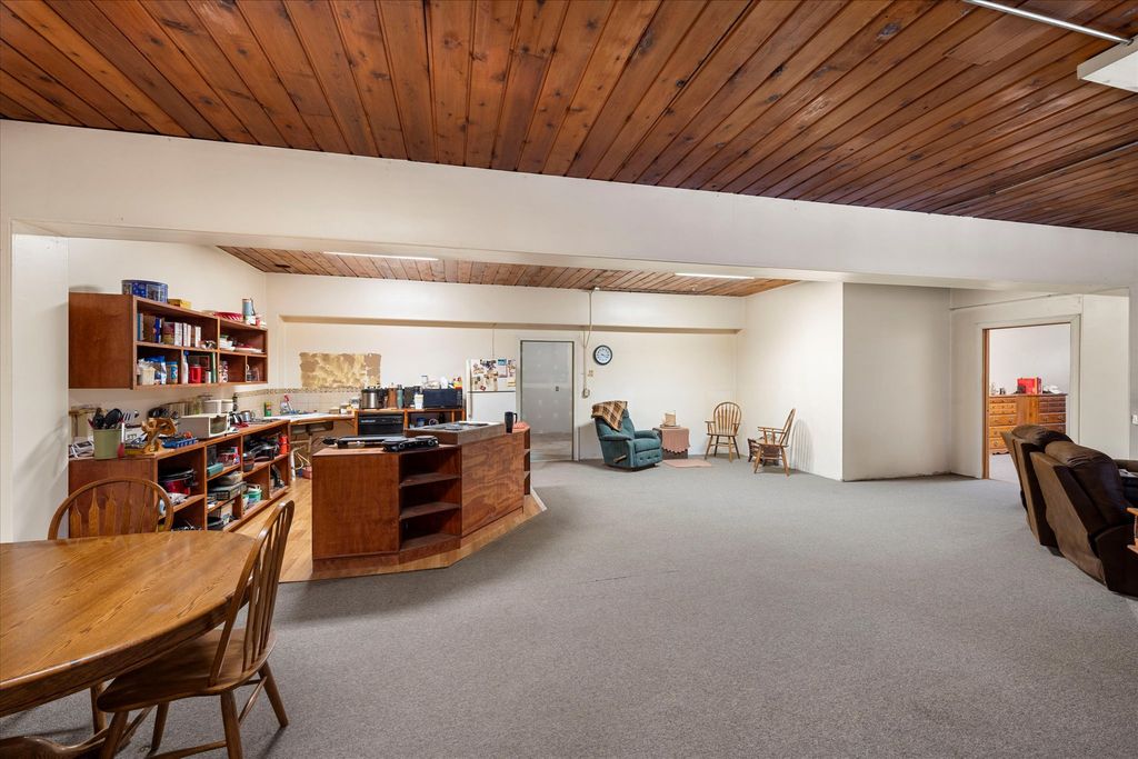 Image 7 of property listing at 28132 Us Highway 2, Libby, MT 59923
