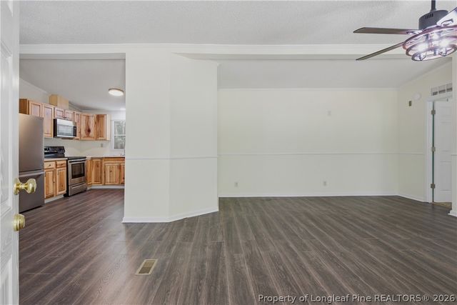2162 Dobbin Holmes Road, Eastover, NC 28312