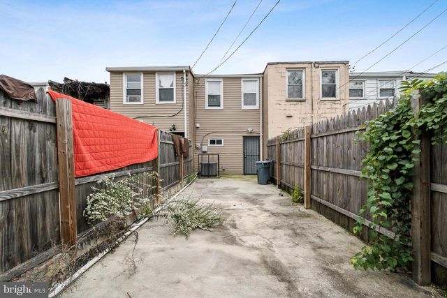 2012 EAGLE ST, Baltimore, MD 21223